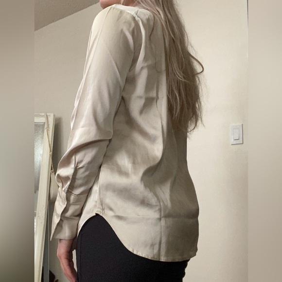 3 for 20🎁“satin” Blouse Button Up Overshirt - Picture 4 of 5